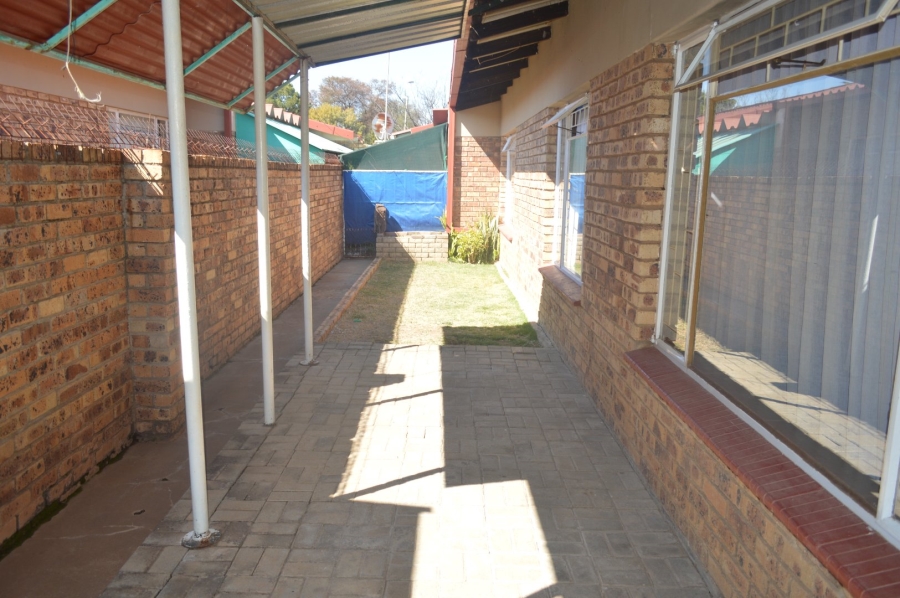 3 Bedroom Property for Sale in La Hoff North West